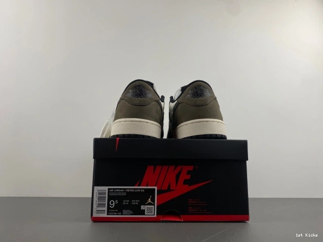 CZ0790-102 1 Air OG Low Mocha Jordan 0822